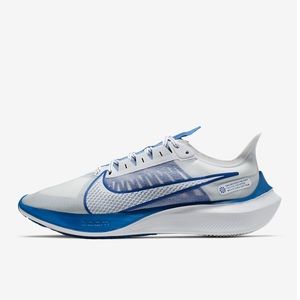 Nike Zoom Gravity Running Shoes